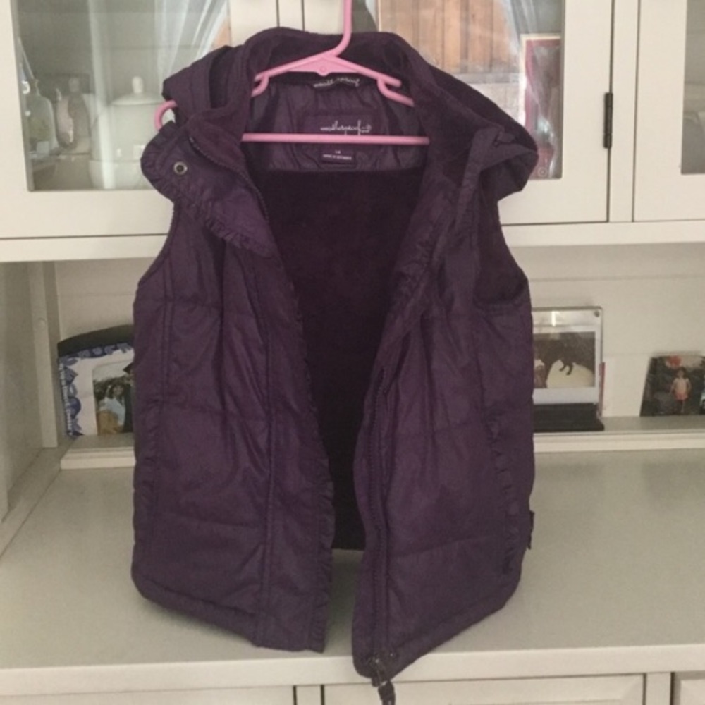 Warm purple vest with ruffles